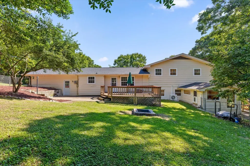 404 Lark Lane Chattanooga TN 37415