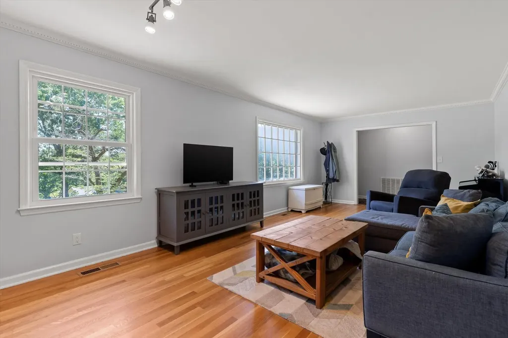 404 Lark Lane Chattanooga TN 37415