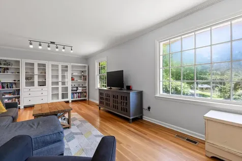404 Lark Lane Chattanooga TN 37415