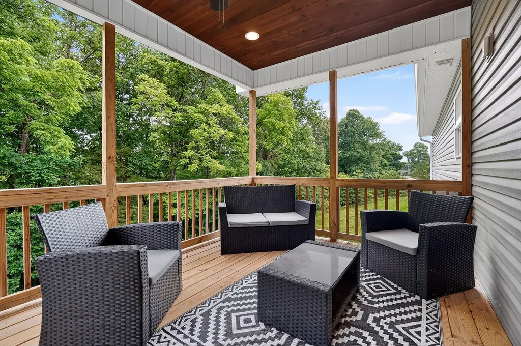 2011 Bear Creek Point Cookeville TN 38506