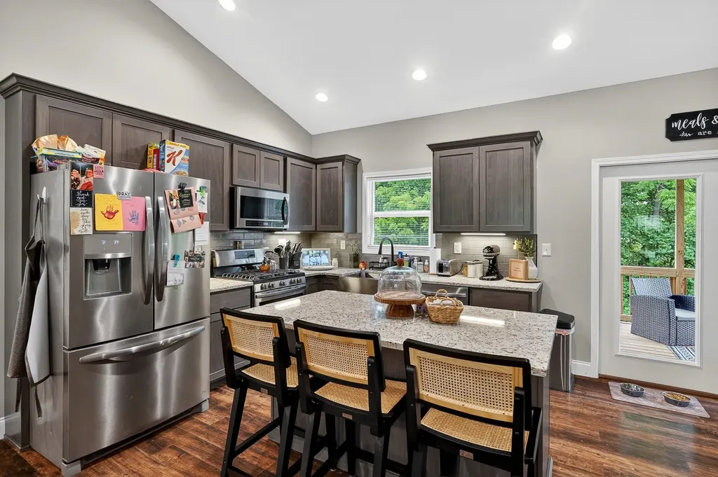 2011 Bear Creek Point Cookeville TN 38506