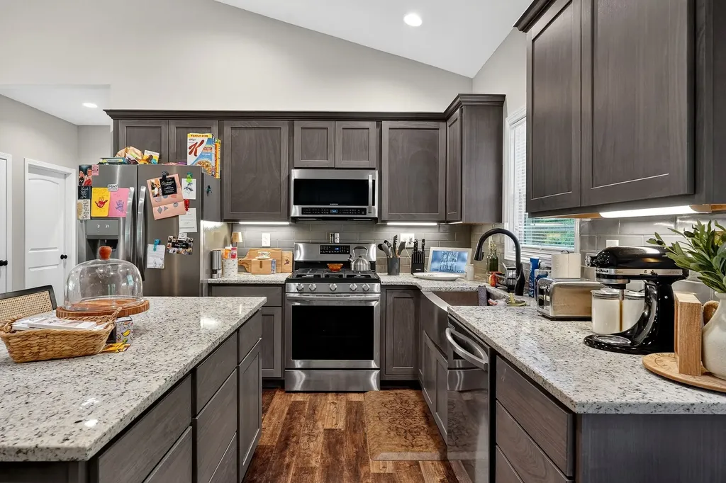 2011 Bear Creek Point Cookeville TN 38506