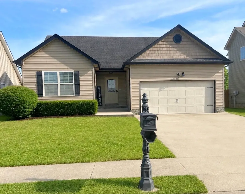 502 Falkland Circle Clarksville TN 37042