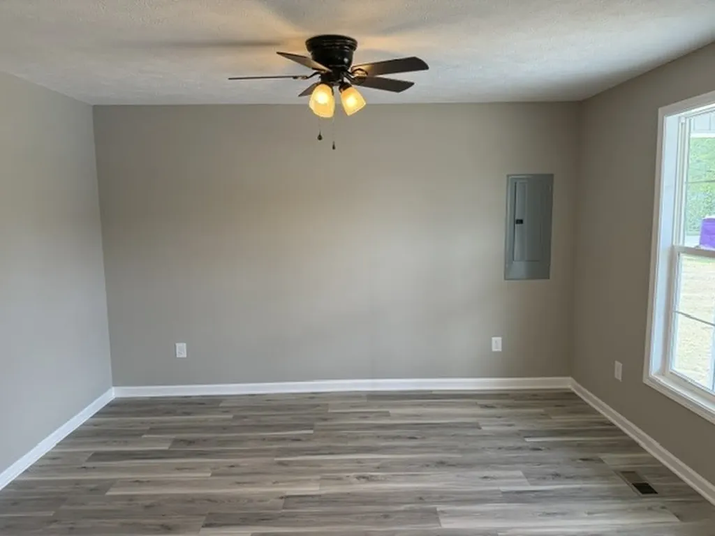 309 W Coffee Street Tullahoma TN 37388