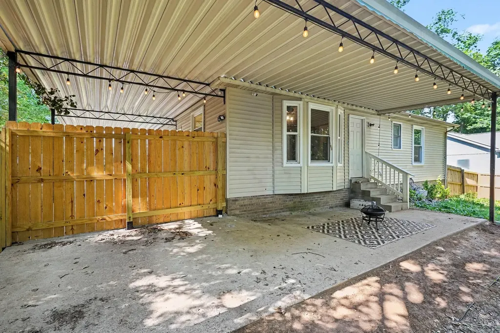 217 Bob White Drive Clarksville TN 37042