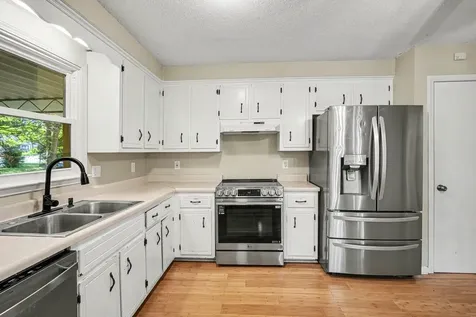217 Bob White Drive Clarksville TN 37042