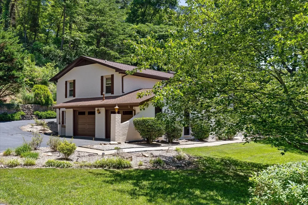 135 Palisades Drive Signal Mountain TN 37377