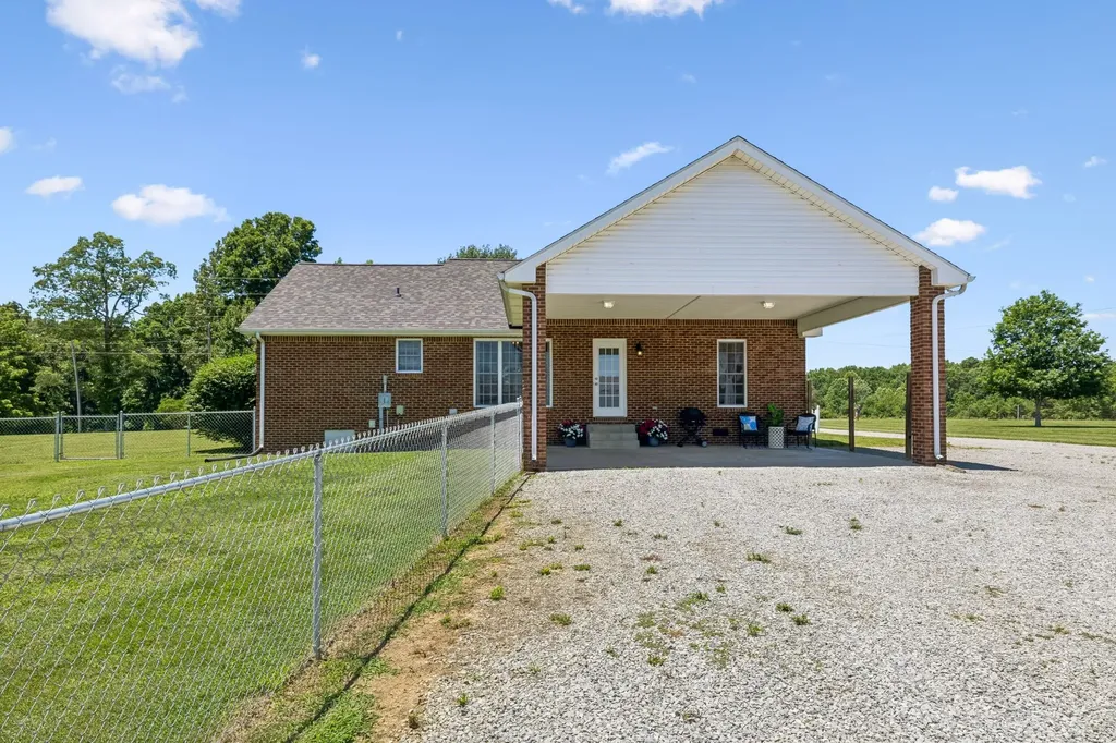 4245 James Stone Road Cedar Hill TN 37032