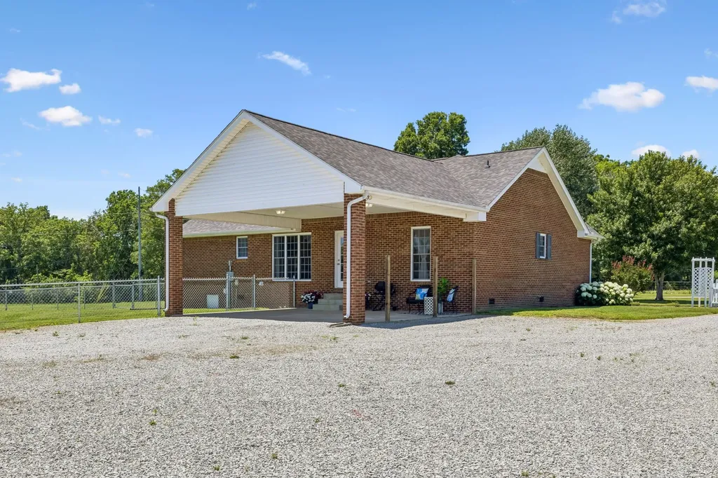 4245 James Stone Road Cedar Hill TN 37032