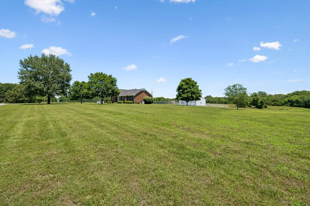 4245 James Stone Road Cedar Hill TN 37032