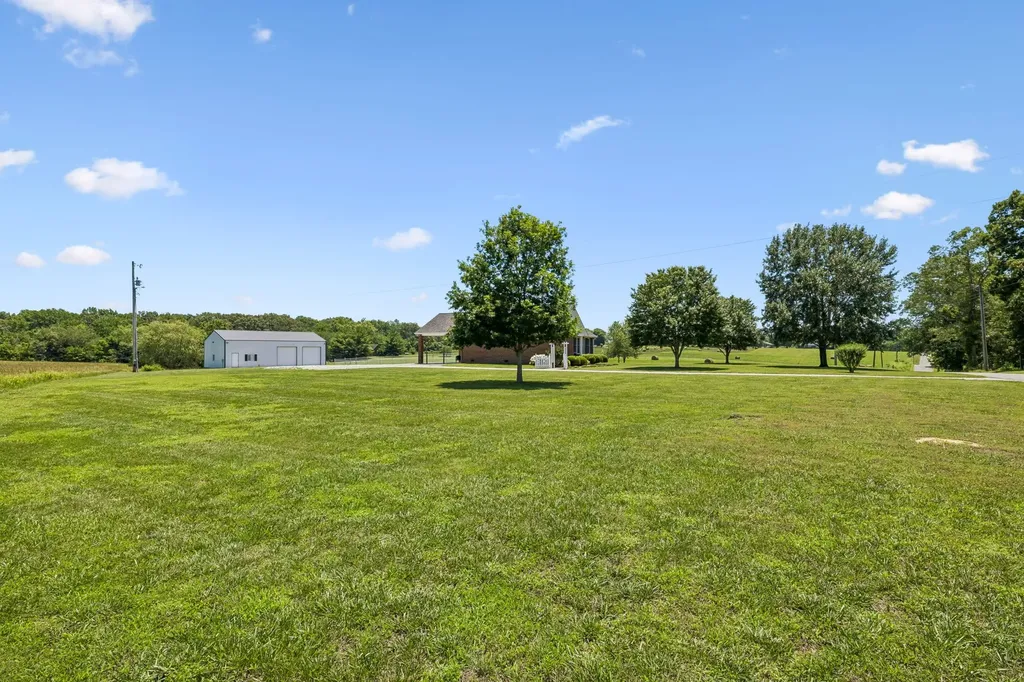 4245 James Stone Road Cedar Hill TN 37032