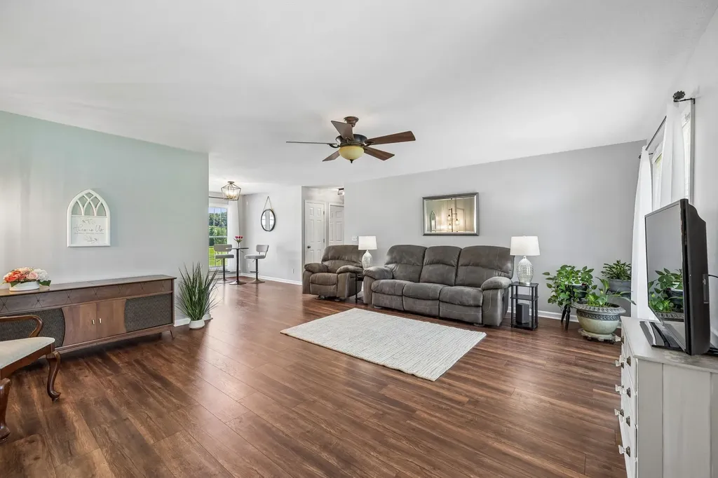 4245 James Stone Road Cedar Hill TN 37032