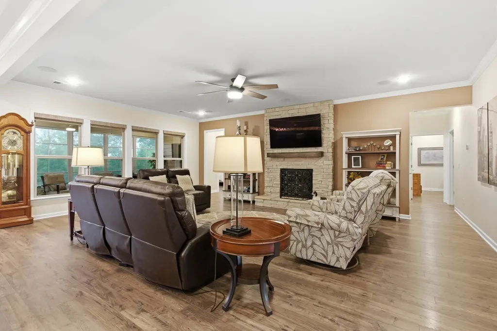 2102 Loudon Hill Spring Hill TN 37174