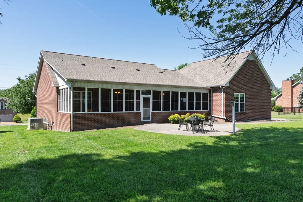 291 Bayhill Drive Gallatin TN 37066