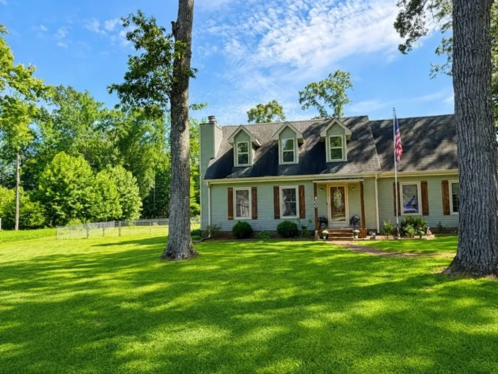 400 Sharondale Drive Tullahoma TN 37388