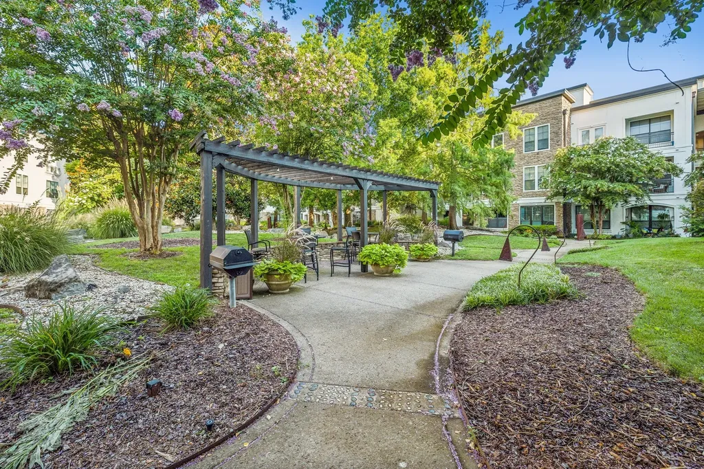 2600 Hillsboro Pike Nashville TN 37212