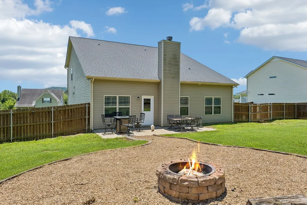 1138 Starhurst Drive Murfreesboro TN 37128