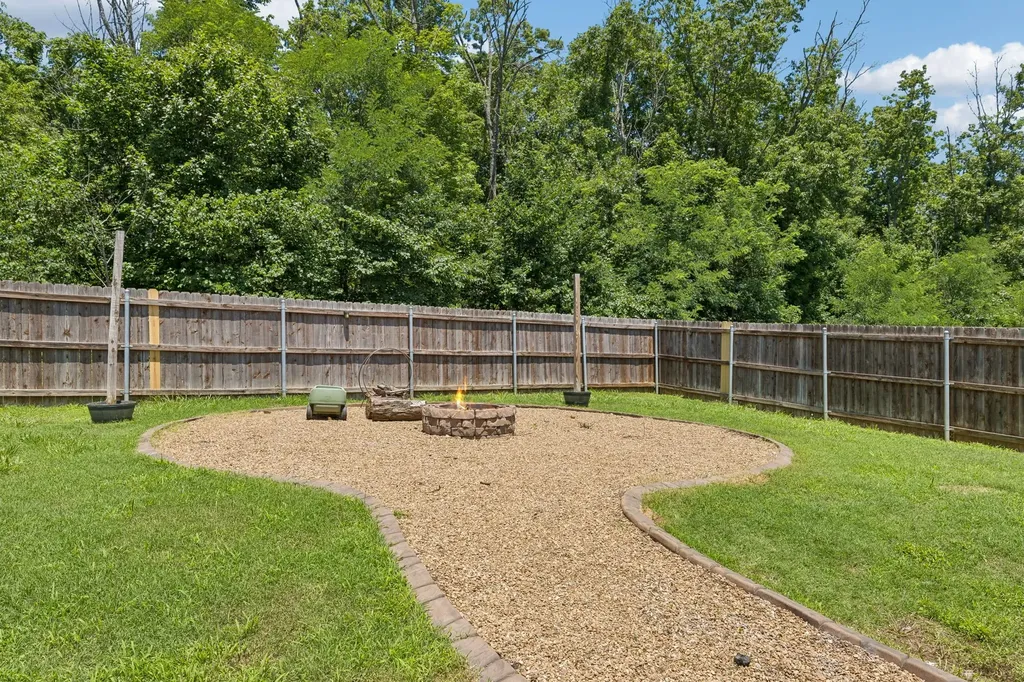 1138 Starhurst Drive Murfreesboro TN 37128