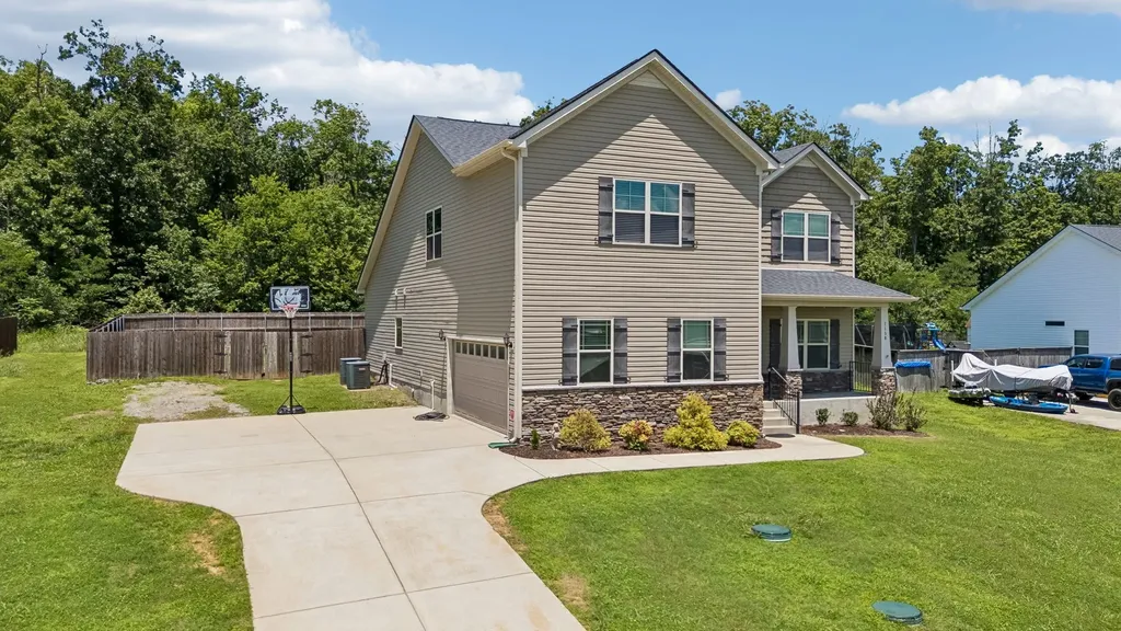 1138 Starhurst Drive Murfreesboro TN 37128