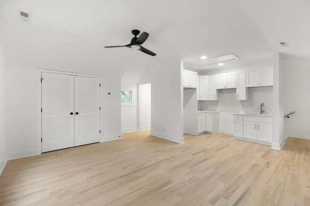 1215 Montgomery Avenue Nashville TN 37207