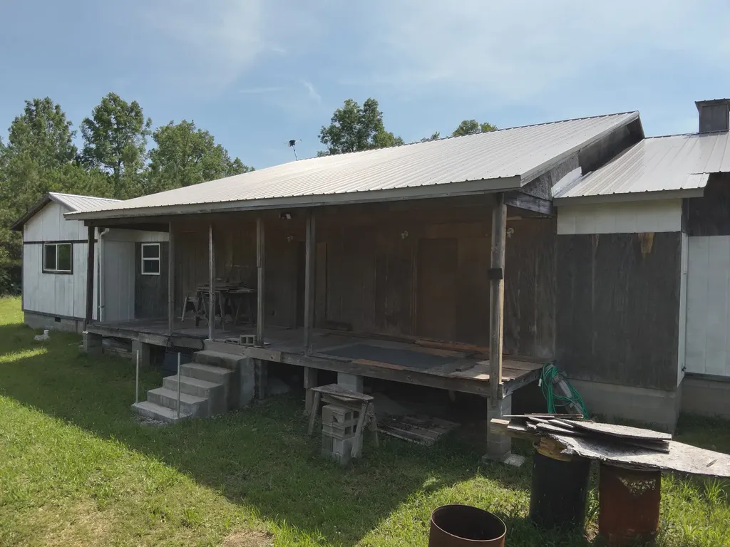 7170 Rockhouse Road Linden TN 37096