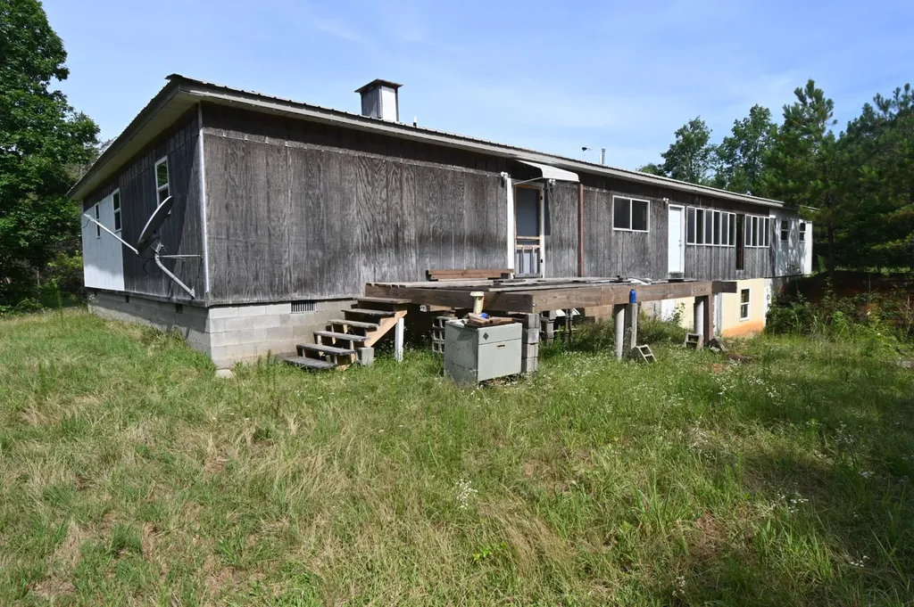 7170 Rockhouse Road Linden TN 37096