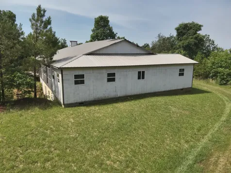7170 Rockhouse Road Linden TN 37096