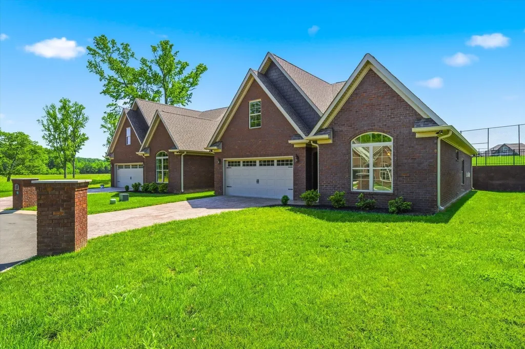 224 Lake View Point Englewood TN 37329