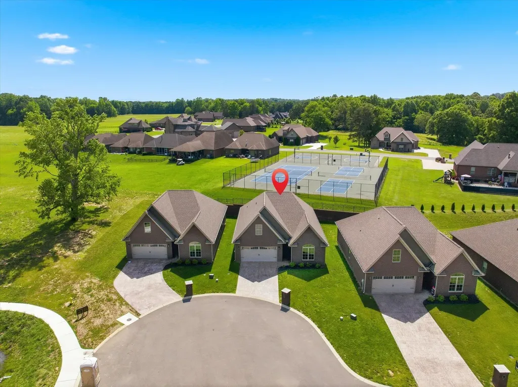 224 Lake View Point Englewood TN 37329