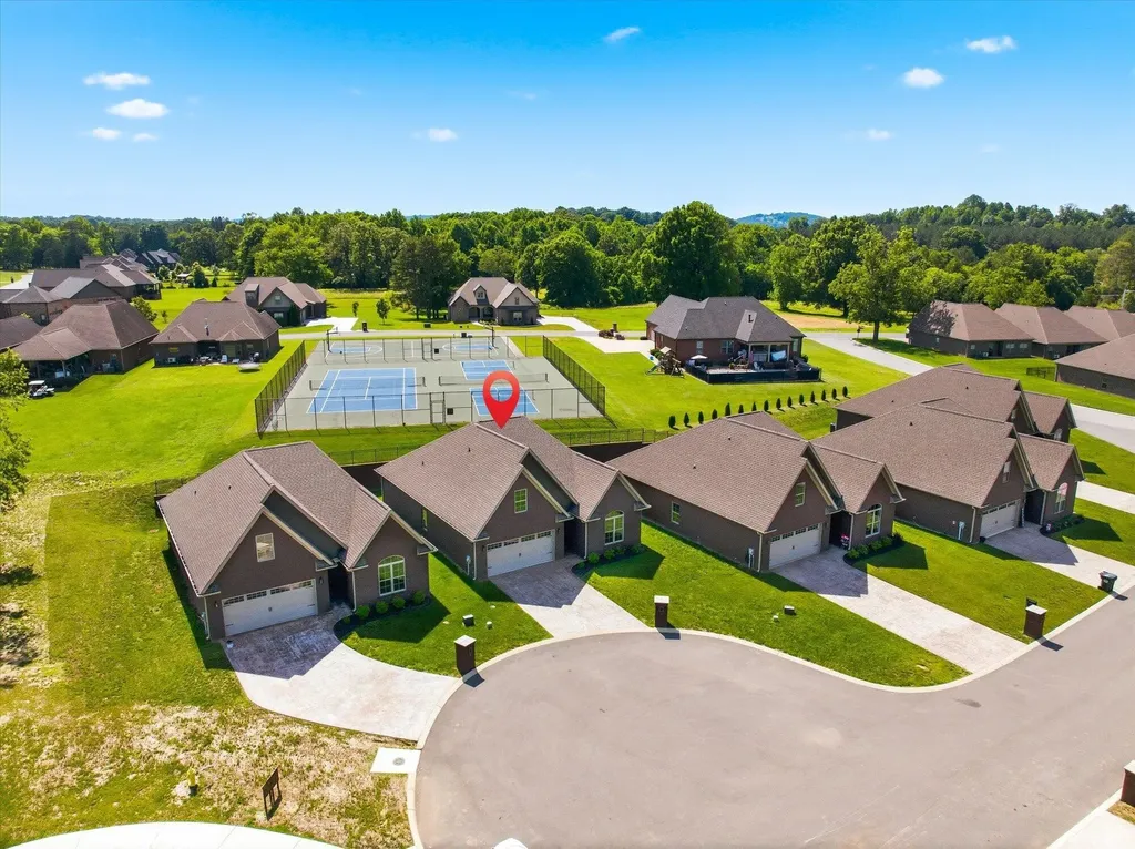 224 Lake View Point Englewood TN 37329