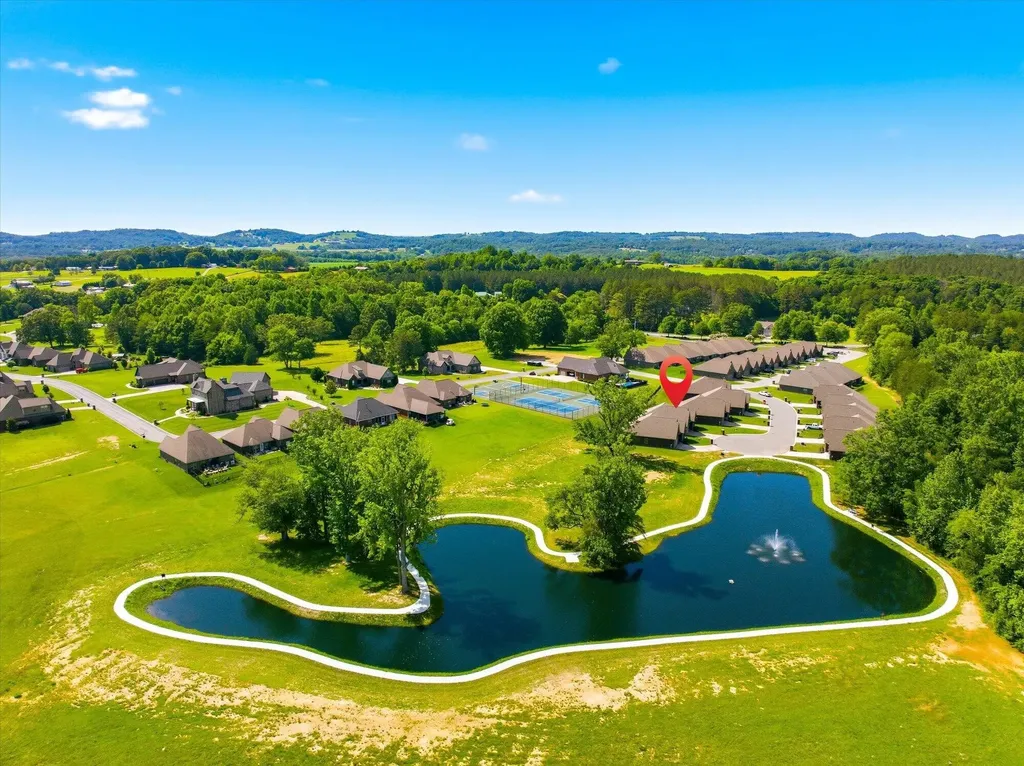 224 Lake View Point Englewood TN 37329