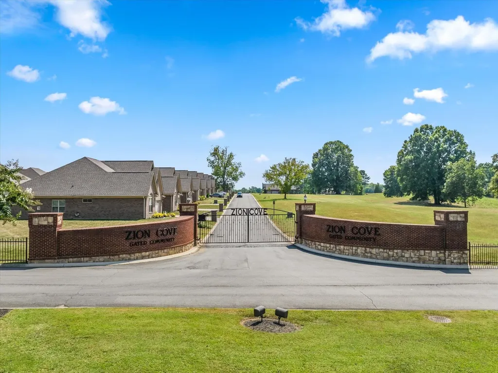 224 Lake View Point Englewood TN 37329