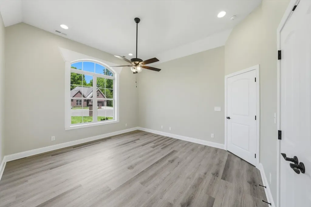 224 Lake View Point Englewood TN 37329