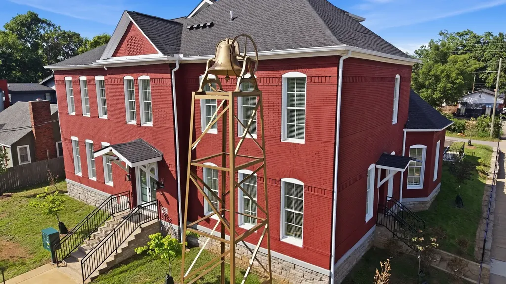 1600 10th Ave, N Nashville TN 37208