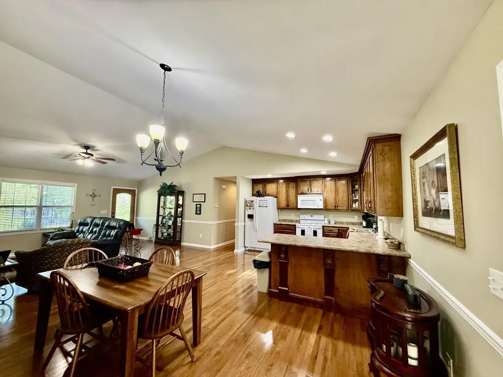 145 Murray Lake Drive Winchester TN 37398