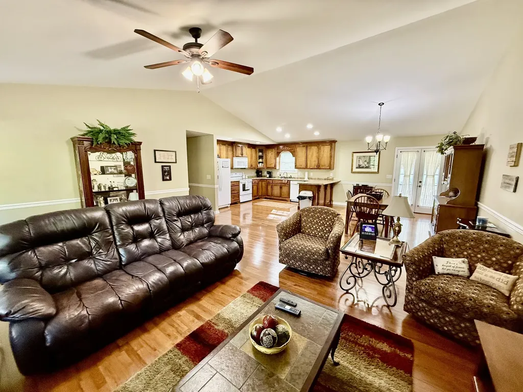 145 Murray Lake Drive Winchester TN 37398