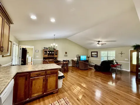 145 Murray Lake Drive Winchester TN 37398