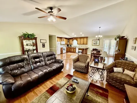 145 Murray Lake Drive Winchester TN 37398
