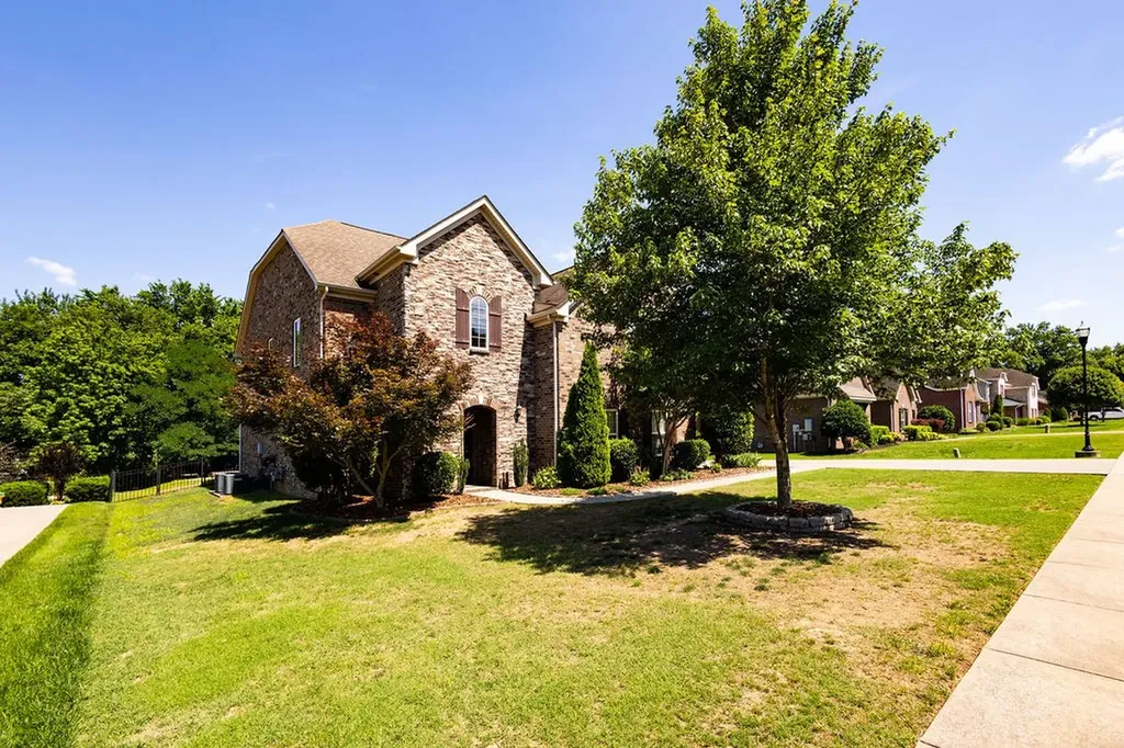 138 Sandpiper Circle Hendersonville TN 37075