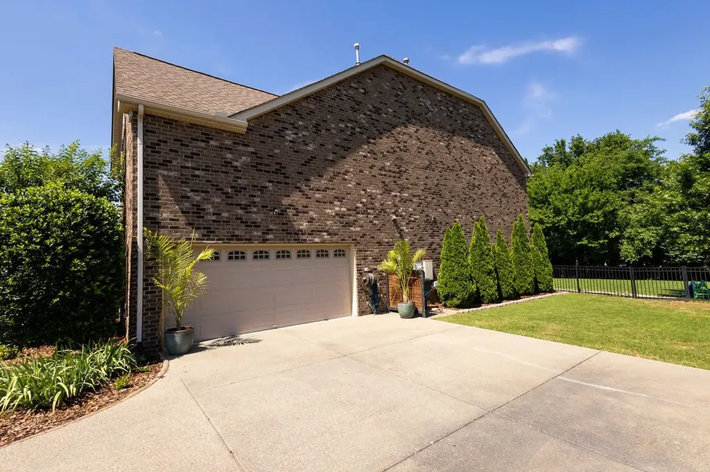 138 Sandpiper Circle Hendersonville TN 37075