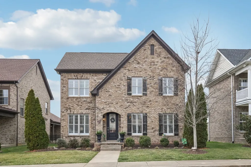 1082 N Mcmahan Drive Gallatin TN 37066