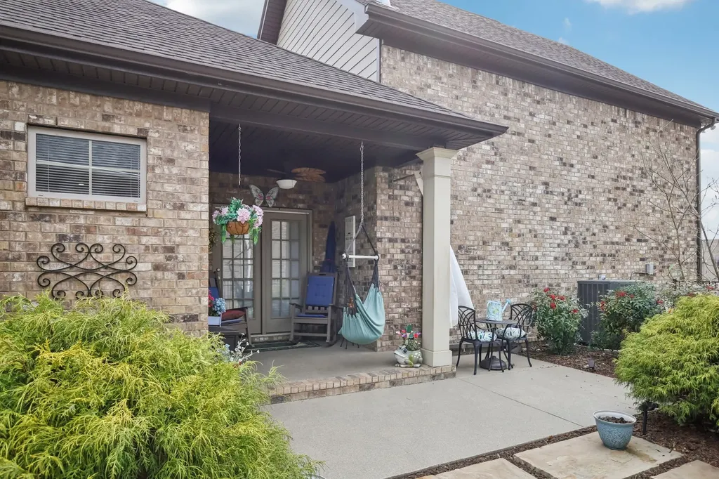 1082 N Mcmahan Drive Gallatin TN 37066