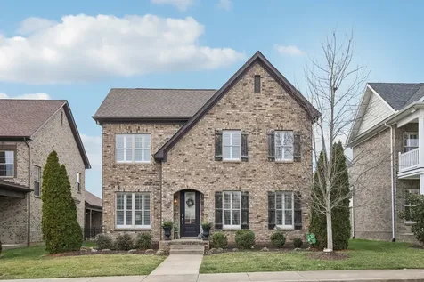 1082 N Mcmahan Drive Gallatin TN 37066