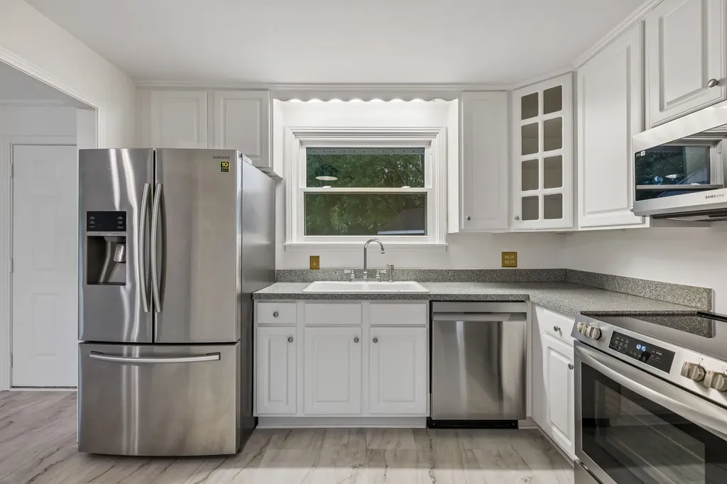 4711 Abbay Drive Nashville TN 37211