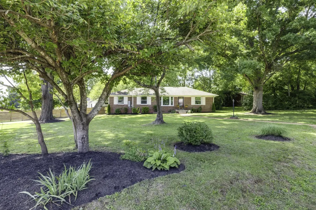 4711 Abbay Drive Nashville TN 37211