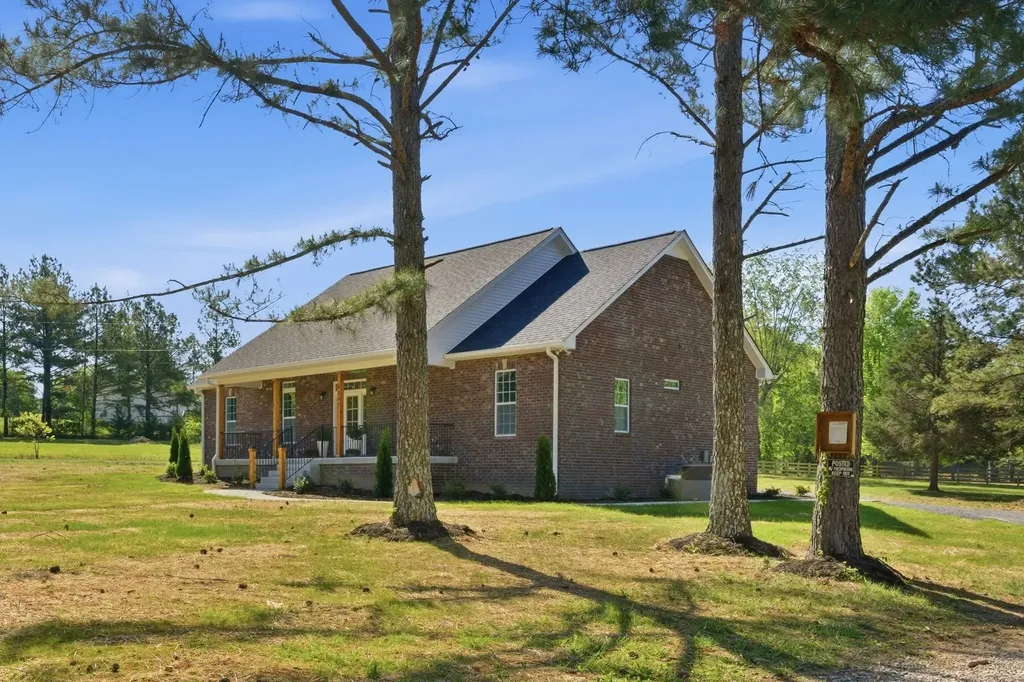 8347 Horseshoe Road Cross Plains TN 37049