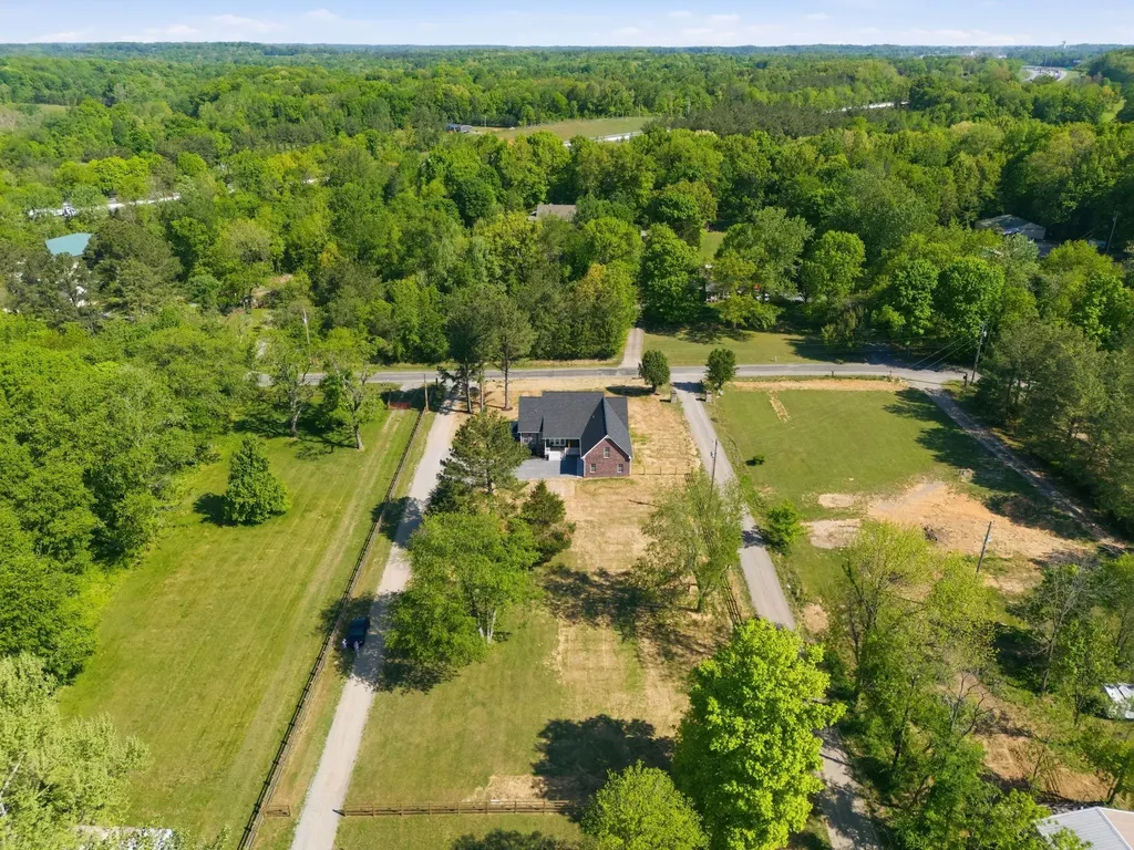 8347 Horseshoe Road Cross Plains TN 37049