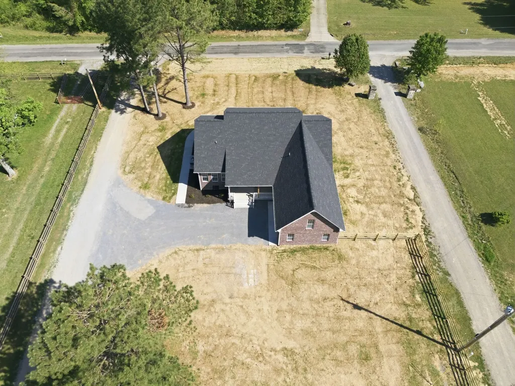 8347 Horseshoe Road Cross Plains TN 37049