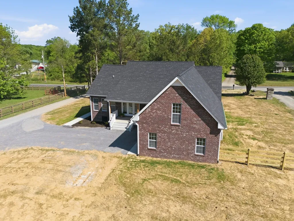 8347 Horseshoe Road Cross Plains TN 37049