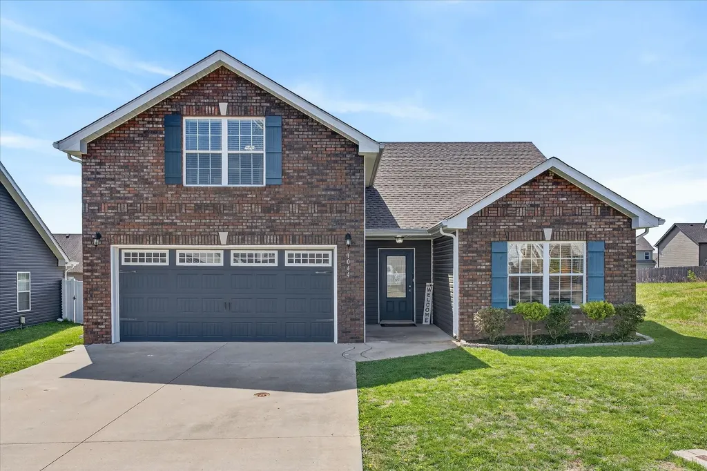 1044 Charles Thomas Drive Clarksville TN 37042